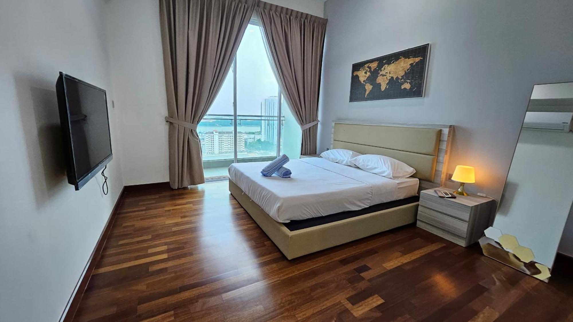 Paragon Suites Studios With Private Jacuzzi Near Ciq Rts Johor Bahru Exterior photo